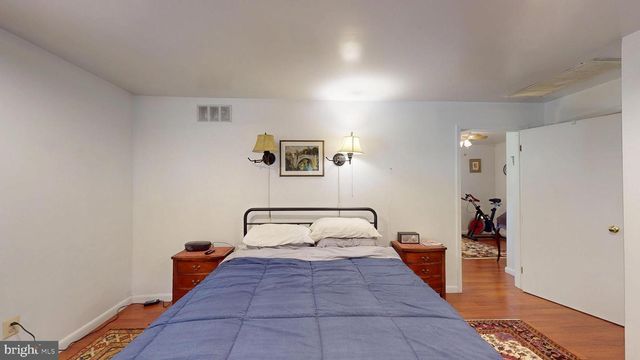 16601 BRIARDALE RD, Rockville, MD 20855