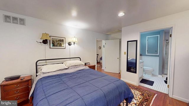16601 BRIARDALE RD, Rockville, MD 20855