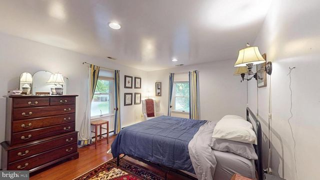 16601 BRIARDALE RD, Rockville, MD 20855