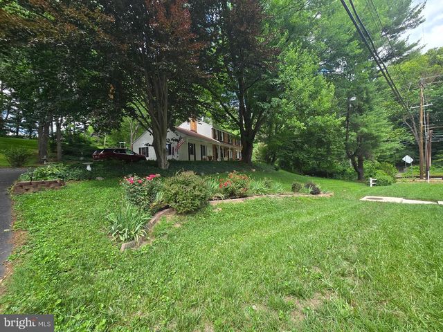 16601 BRIARDALE RD, Rockville, MD 20855