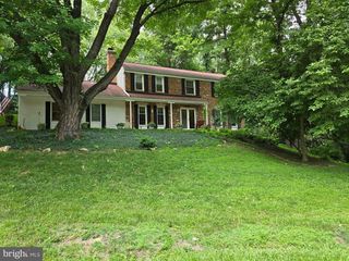 16601 BRIARDALE RD, Rockville, MD 20855