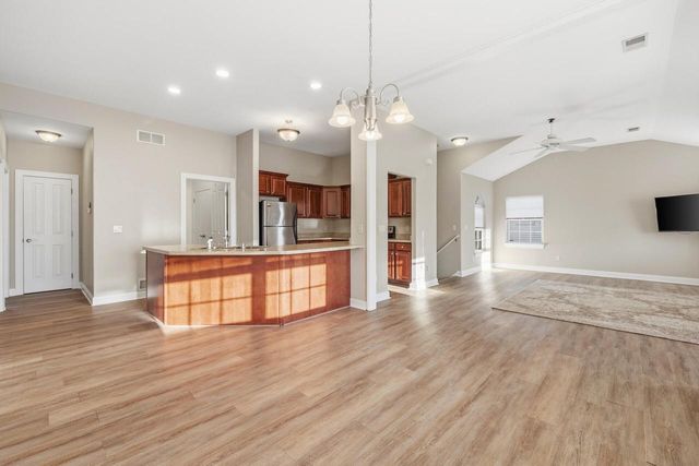 1799 Woodland WAY, Slinger, WI 53086