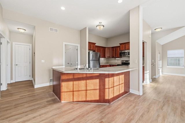 1799 Woodland WAY, Slinger, WI 53086