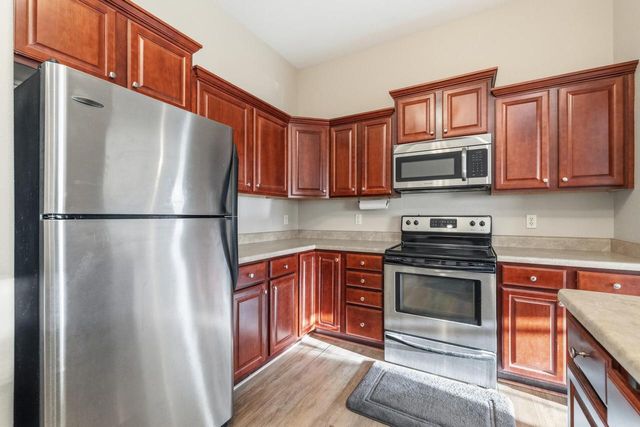 1799 Woodland WAY, Slinger, WI 53086