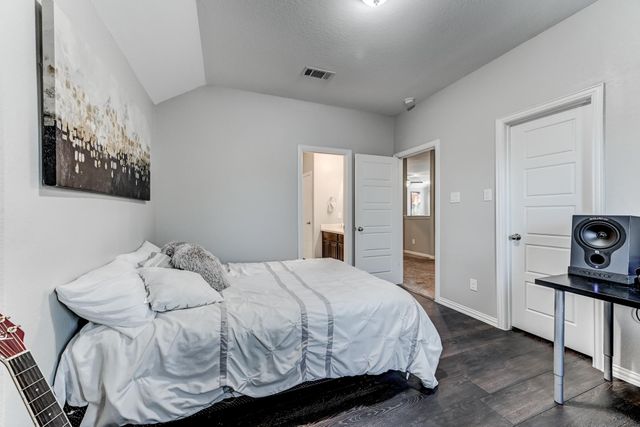 13306 Bardwall Lake Court, Houston, TX 77044