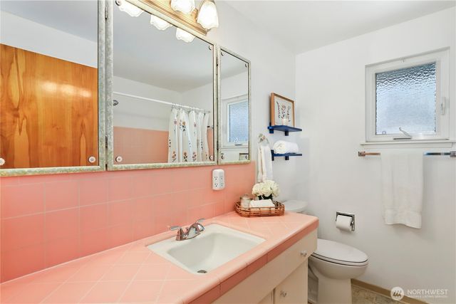 157 Summit Avenue, Fircrest, WA 98466