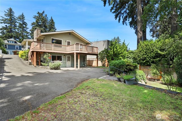 157 Summit Avenue, Fircrest, WA 98466