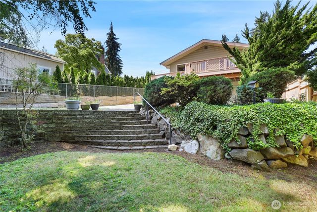 157 Summit Avenue, Fircrest, WA 98466