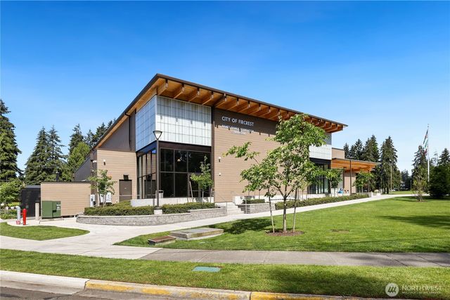 157 Summit Avenue, Fircrest, WA 98466