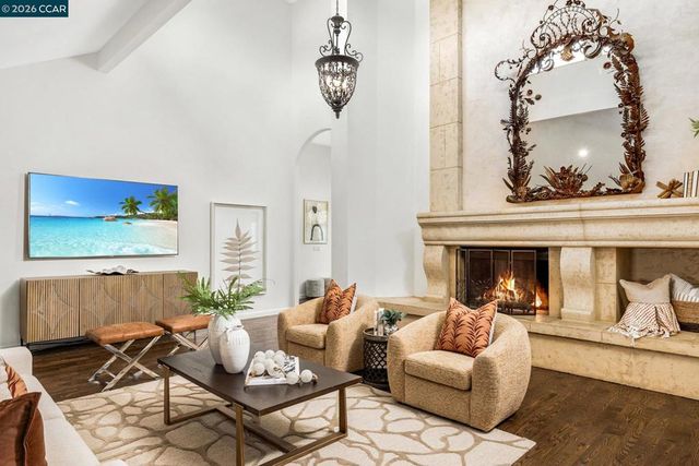 551 Blackhawk Club Dr, Danville, CA 94506