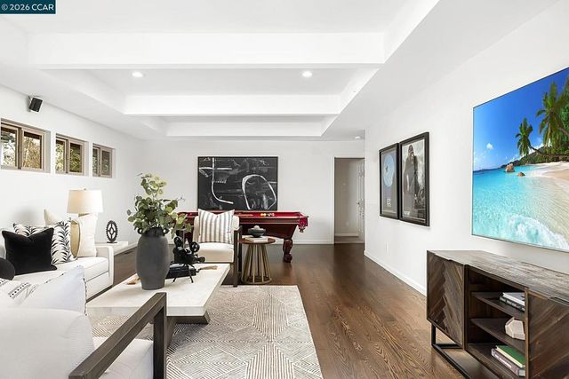 551 Blackhawk Club Dr, Danville, CA 94506