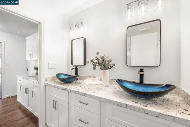 551 Blackhawk Club Dr, Danville, CA 94506