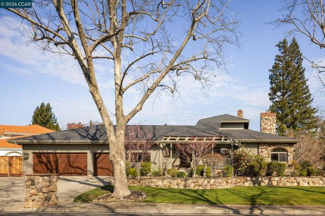 551 Blackhawk Club Dr, Danville, CA 94506