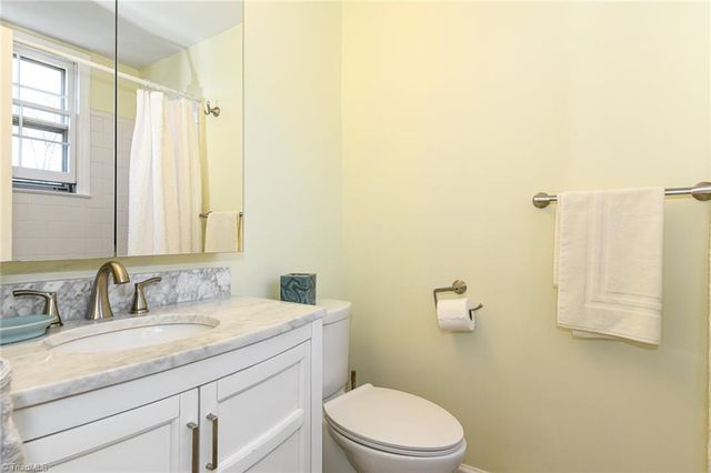 1833 Banking Street A24, Greensboro, NC 27408