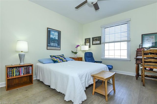 1833 Banking Street A24, Greensboro, NC 27408