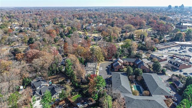 1833 Banking Street A24, Greensboro, NC 27408