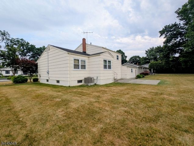 116 Stonehenge Ter, Clark Twp., NJ 07066