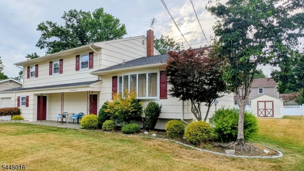 116 Stonehenge Ter, Clark Twp., NJ 07066