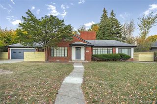 17240 Pontchartrain Blvd, Detroit, MI 48203