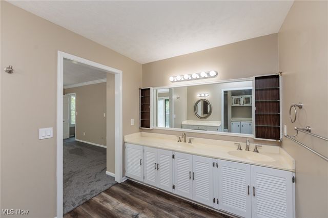 13655 Sperry Road, Novelty, OH 44072