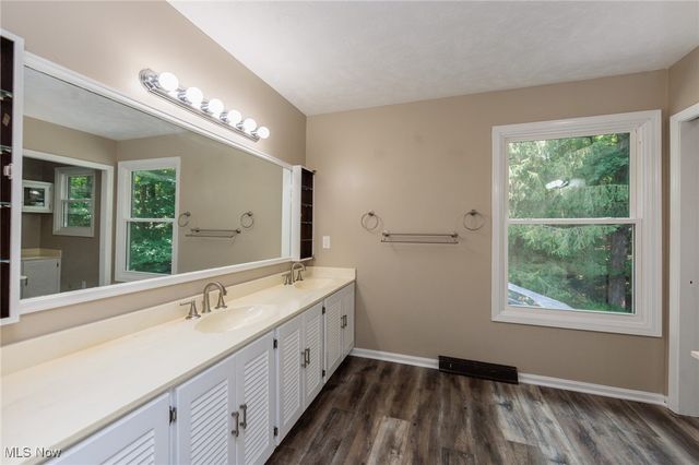 13655 Sperry Road, Novelty, OH 44072