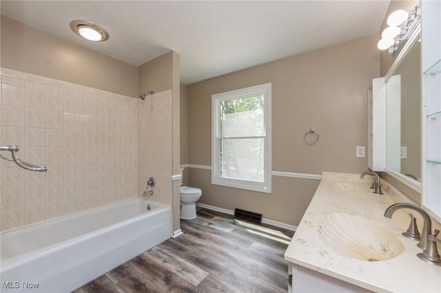 13655 Sperry Road, Novelty, OH 44072