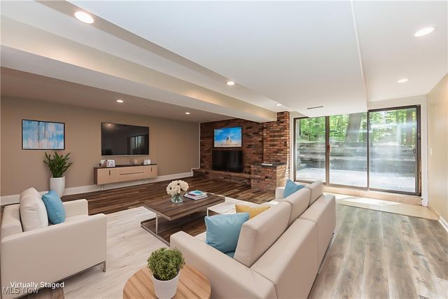 13655 Sperry Road, Novelty, OH 44072