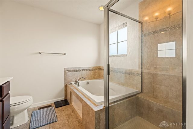 1950 Stone Creek Boulevard, Clearcreek Twp, OH 45458