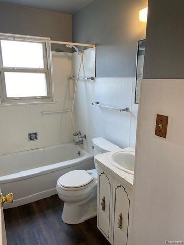 4863 Niagara Street, Wayne, MI 48184