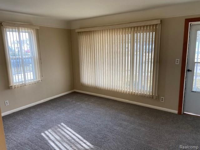 4863 Niagara Street, Wayne, MI 48184