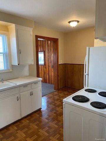 4863 Niagara Street, Wayne, MI 48184