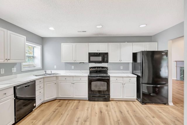 8565 Brookforest Drive, North Charleston, SC 29406