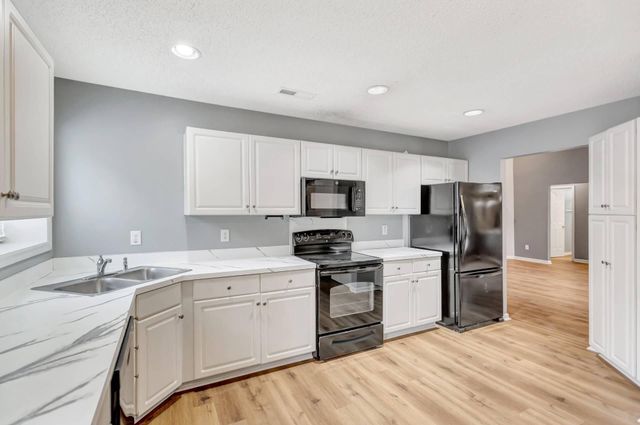 8565 Brookforest Drive, North Charleston, SC 29406