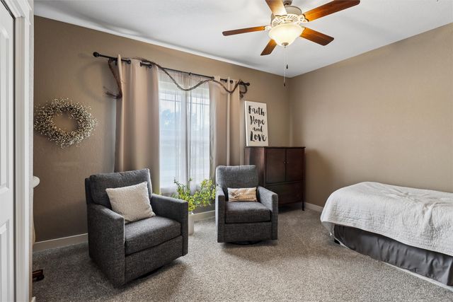 1010 S Y Street, Indianola, IA 50125