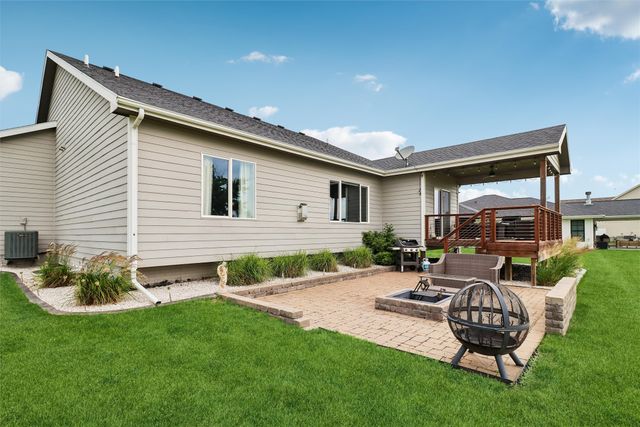 1010 S Y Street, Indianola, IA 50125