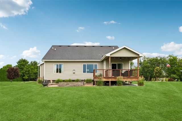 1010 S Y Street, Indianola, IA 50125