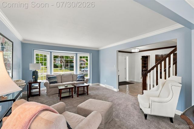 35379 Northmont Drive, Farmington Hills, MI 48331