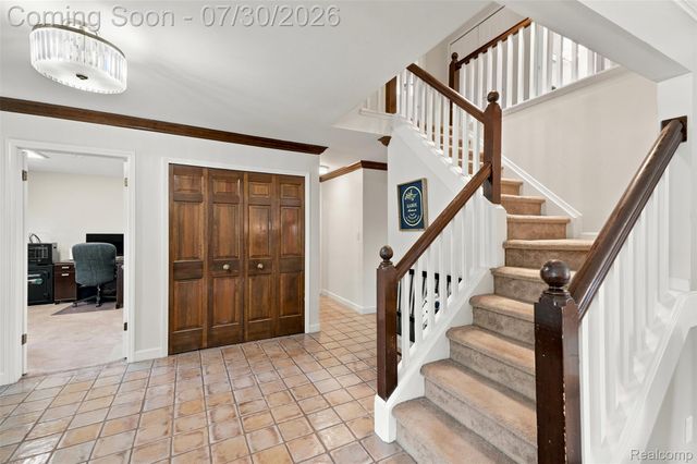 35379 Northmont Drive, Farmington Hills, MI 48331