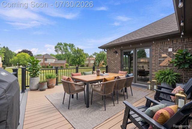 35379 Northmont Drive, Farmington Hills, MI 48331
