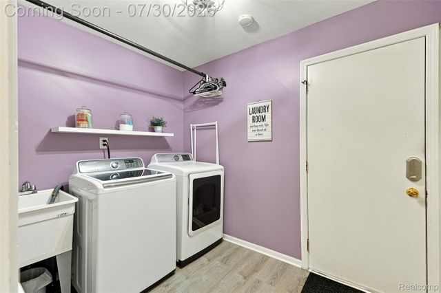 35379 Northmont Drive, Farmington Hills, MI 48331