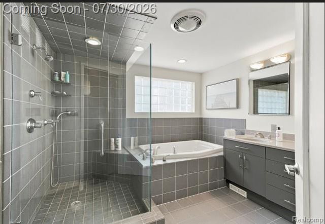 35379 Northmont Drive, Farmington Hills, MI 48331