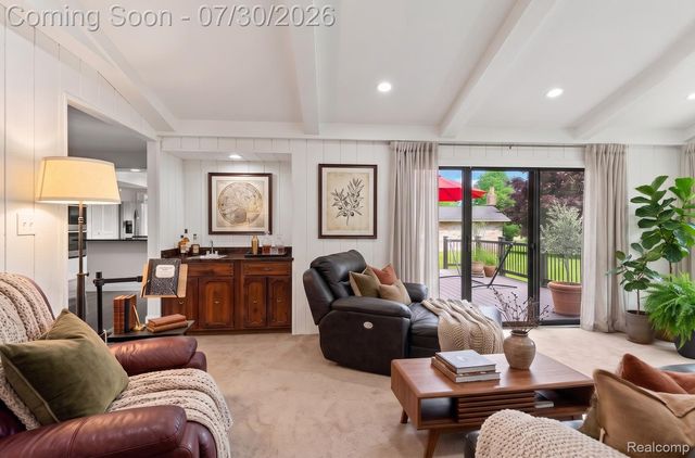 35379 Northmont Drive, Farmington Hills, MI 48331