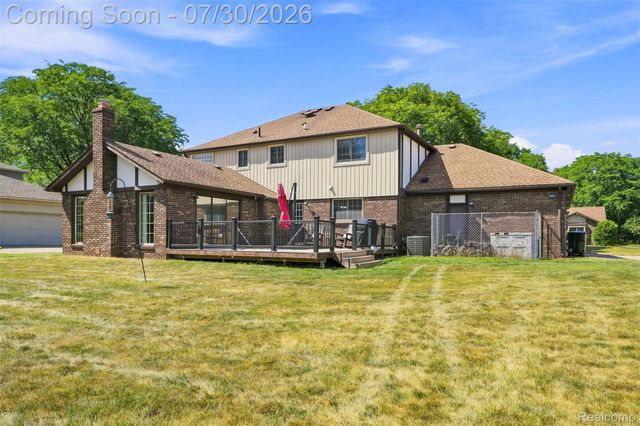 35379 Northmont Drive, Farmington Hills, MI 48331