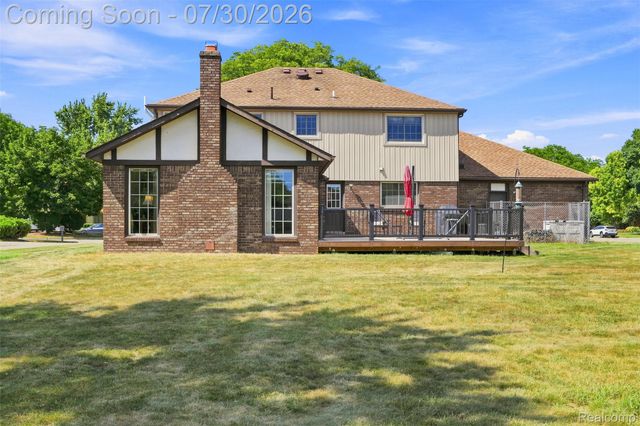 35379 Northmont Drive, Farmington Hills, MI 48331