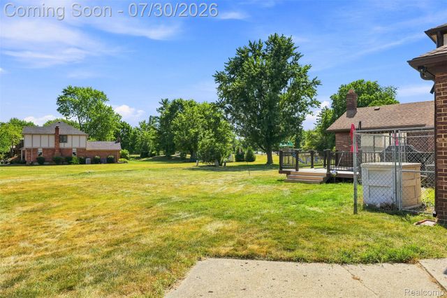 35379 Northmont Drive, Farmington Hills, MI 48331