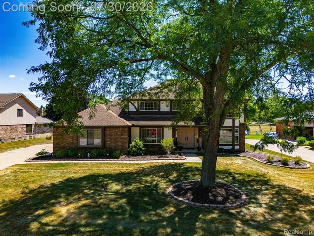 35379 Northmont Drive, Farmington Hills, MI 48331