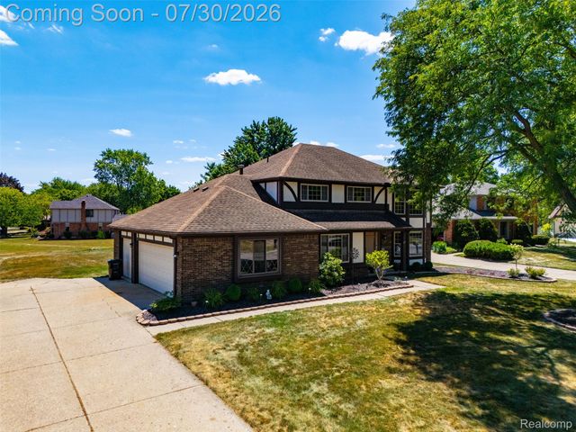 35379 Northmont Drive, Farmington Hills, MI 48331