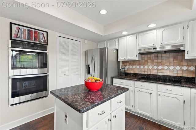 35379 Northmont Drive, Farmington Hills, MI 48331