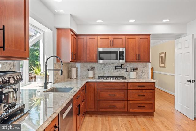 3800 RIDGELEA DR, Fairfax, VA 22031