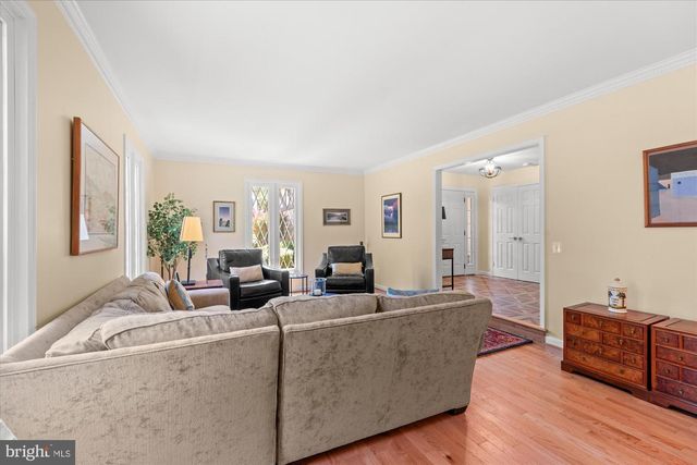 3800 RIDGELEA DR, Fairfax, VA 22031